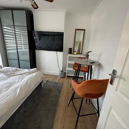 Sheri'S Home Away London Luaran gambar
